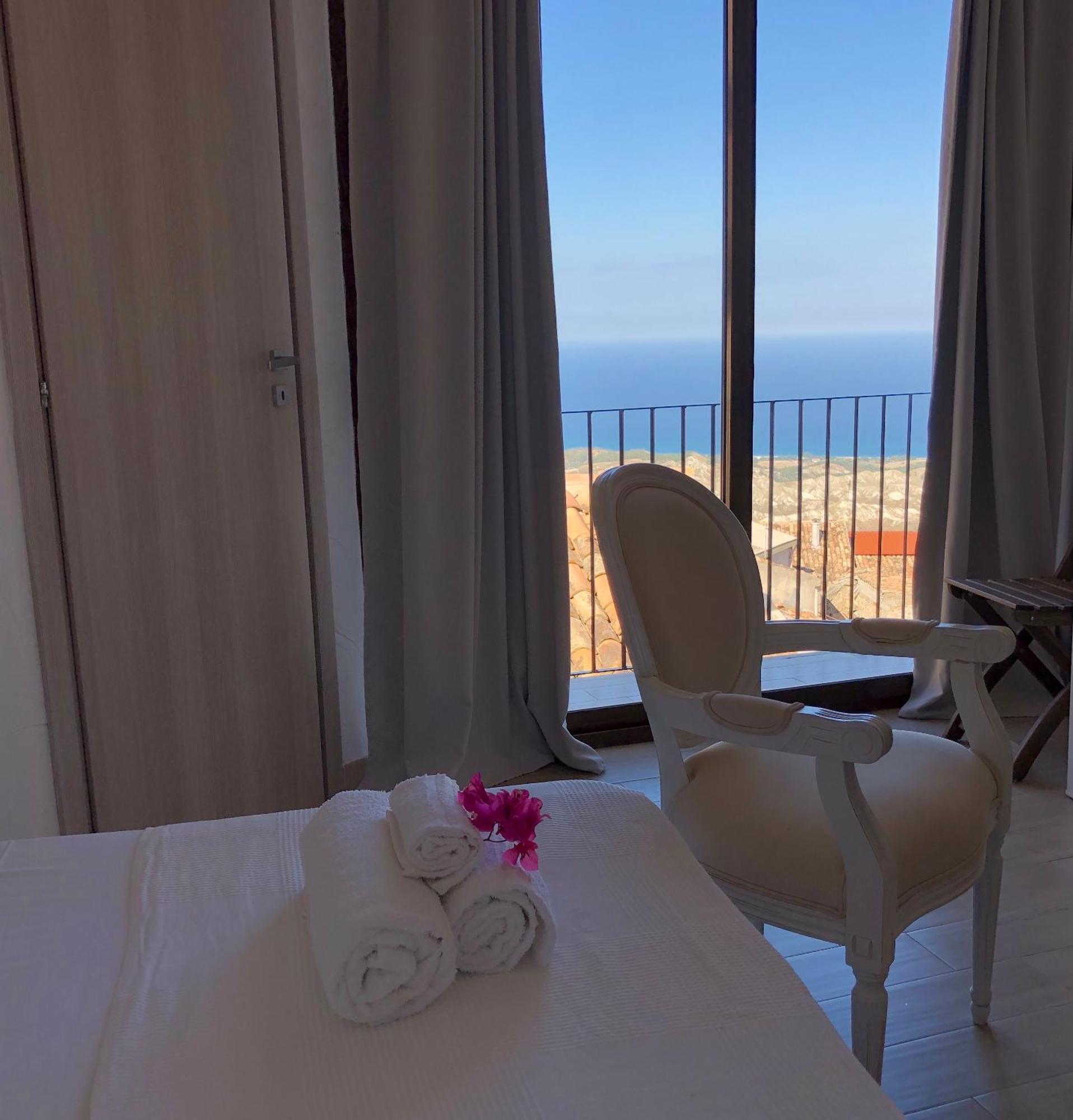 Perla Del Borgo Bed And Breakfast Santa Caterina dello Ionio Dış mekan fotoğraf