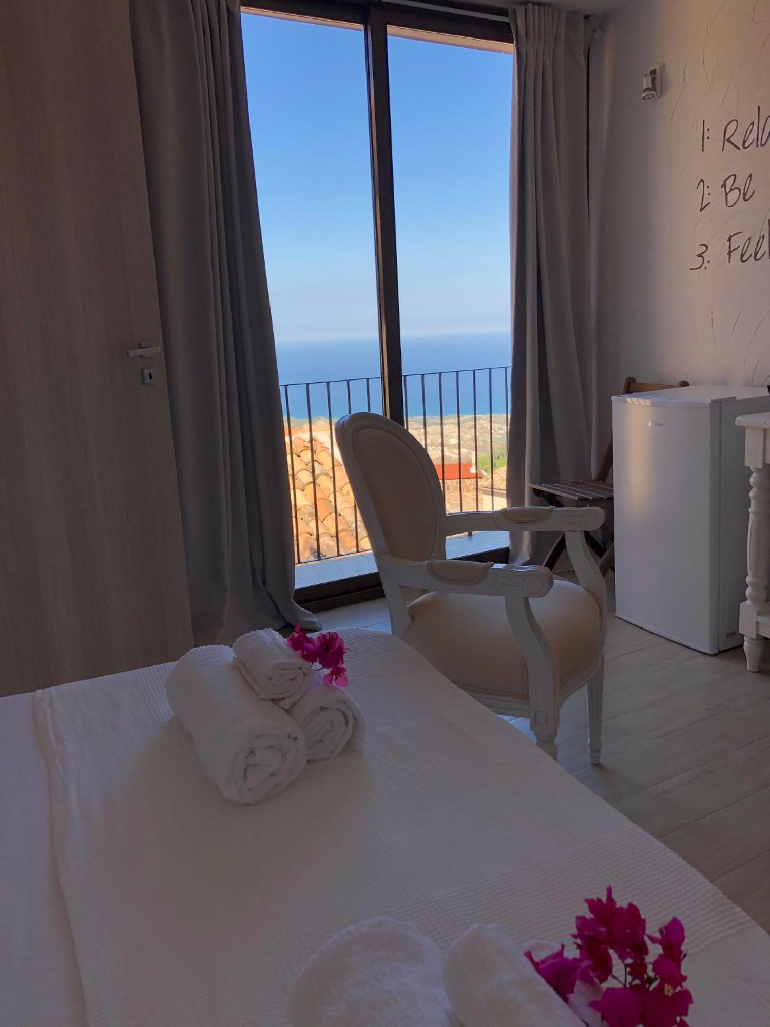 Perla Del Borgo Bed And Breakfast Santa Caterina dello Ionio Dış mekan fotoğraf